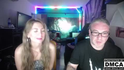 Snapshot of saruandjay chatting on December 2, 6:19 am Giselle and Jay online show from December 2, 6:19 am