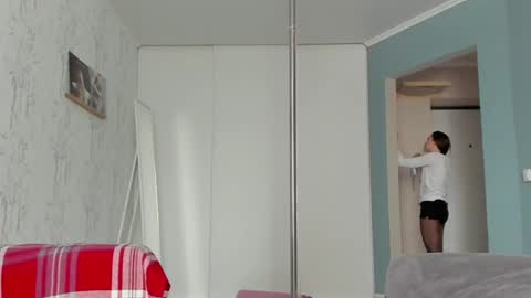 Snapshot of sasha_bell_ chatting on January 7, 9:29 am Sasha online show from January 7, 9:29 am