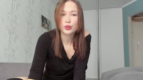 Snapshot of sasha_bell_ chatting on January 15, 6:43 am Sasha online show from January 15, 6:43 am