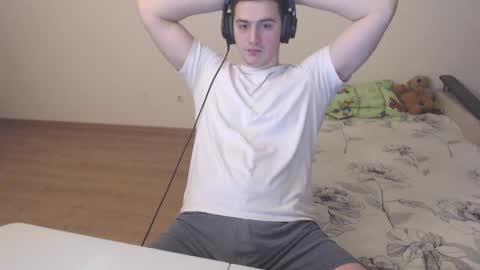 Snapshot of sasha_calvin chatting on December 1, 4:45 pm sasha_calvin online show from December 1, 4:45 pm