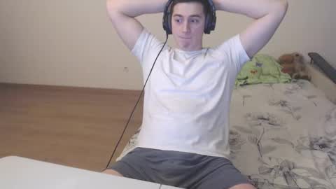 Snapshot of sasha_calvin chatting on December 3, 7:05 am sasha_calvin online show from December 3, 7:05 am