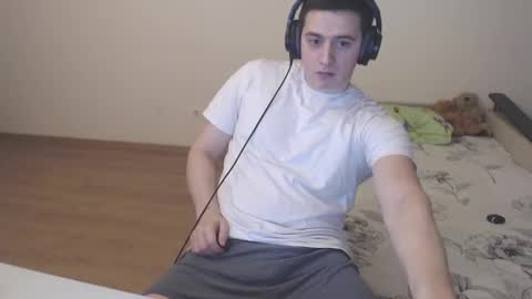 Snapshot of sasha_calvin chatting on December 18, 4:46 pm sasha_calvin online show from December 18, 4:46 pm