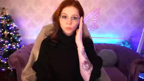 Snapshot of sasha_exclusive chatting on December 14, 8:18 pm Sasha Exclusive online show from December 14, 8:18 pm