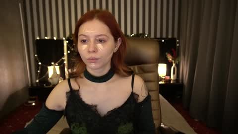 Snapshot of sasha_exclusive chatting on December 30, 8:15 pm Sasha Exclusive online show from December 30, 8:15 pm