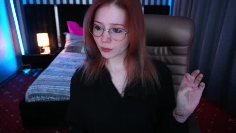 Snapshot of sasha_exclusive chatting on January 16, 7:17 am Sasha Exclusive online show from January 16, 7:17 am