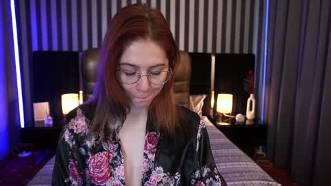 Snapshot of sasha_exclusive chatting on January 23, 10:22 am Sasha Exclusive online show from January 23, 10:22 am