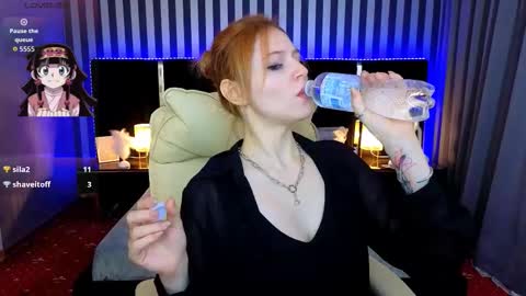 Snapshot of sasha_exclusive chatting on October 20, 7:03 pm Sasha Exclusive online show from October 20, 7:03 pm