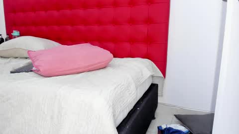 Manuela  online show from March 11, 7:58 am