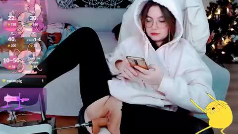 Snapshot of sashasoyyyy chatting on December 17, 2:06 am Sashasoy online show from December 17, 2:06 am