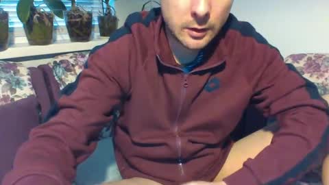 Snapshot of sasko877 chatting on December 18, 2:28 pm sasko877 online show from December 18, 2:28 pm