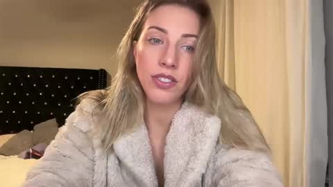 MazyMay333 online show from February 5, 6:02 am