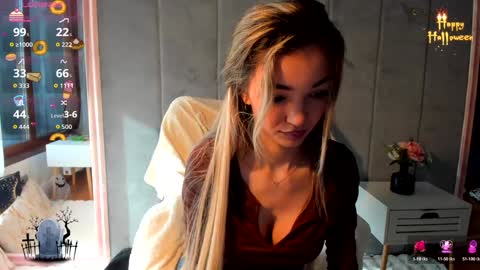 Snapshot of sassyt33n chatting on November 3, 9:21 am sassyt33n online show from November 3, 9:21 am
