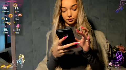 Snapshot of sassyt33n chatting on November 5, 10:26 am sassyt33n online show from November 5, 10:26 am