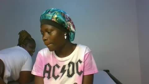 Snapshot of sassytannia chatting on March 4, 12:22 pm sassytannia online show from March 4, 12:22 pm