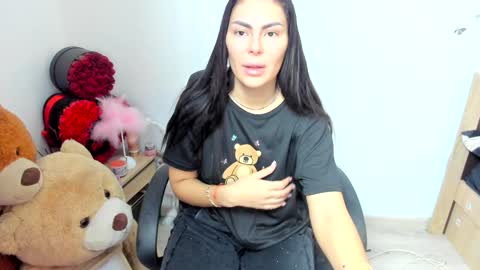 sassytiff online show from March 7, 11:29 am