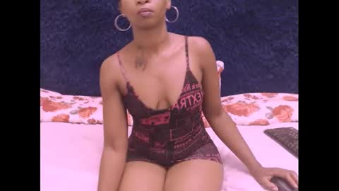 Snapshot of sasyylissaa chatting on December 9, 6:57 pm sasyylissaa online show from December 9, 6:57 pm