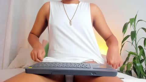     online show from November 27, 7:43 am