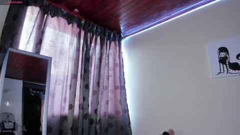    im expecting 300 thumbs up on my altar online show from January 25, 10:28 pm