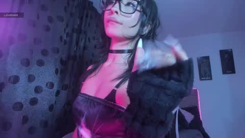    im expecting 300 thumbs up on my altar online show from September 23, 11:30 pm