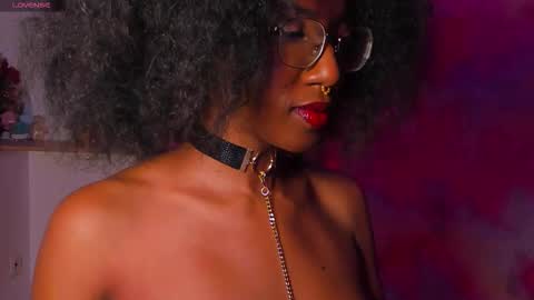 saturno_vibes online show from November 4, 10:58 am