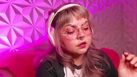 Gina George online show from November 30, 9:52 pm