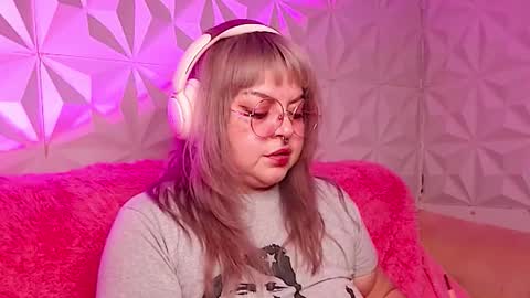 Gina George online show from December 2, 12:38 am