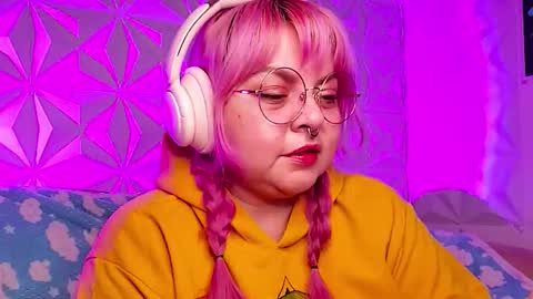 Gina George online show from February 18, 12:50 am