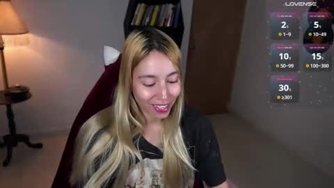 Snapshot of saucy_jenn1 chatting on November 9, 10:41 pm I AM JENN online show from November 9, 10:41 pm