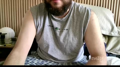 Snapshot of saucybonjo chatting on December 10, 1:44 pm Ben online show from December 10, 1:44 pm