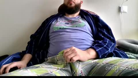 Snapshot of saucybonjo chatting on December 14, 11:18 am Ben online show from December 14, 11:18 am