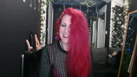 Snapshot of saucysky chatting on January 22, 10:26 pm SaucySky online show from January 22, 10:26 pm