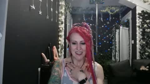 Snapshot of saucysky chatting on March 3, 12:37 am SaucySky online show from March 3, 12:37 am