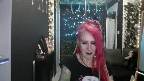 Snapshot of saucysky chatting on October 6, 9:23 pm SaucySky online show from October 6, 9:23 pm