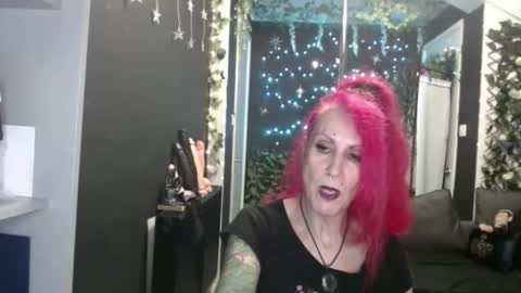 Snapshot of saucysky chatting on November 5, 8:53 pm SaucySky online show from November 5, 8:53 pm