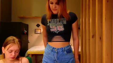 Snapshot of sav_anna chatting on January 31, 6:03 pm LUNA and ANNA    online show from January 31, 6:03 pm