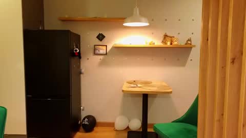 Snapshot of sav_anna chatting on February 27, 4:53 pm LUNA and ANNA    online show from February 27, 4:53 pm