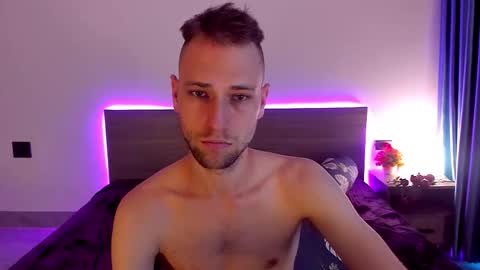 Snapshot of savak_hottie chatting on November 9, 10:02 am Savak Laakem online show from November 9, 10:02 am