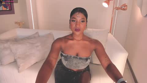 S a v a n n a h  online show from January 29, 7:43 pm