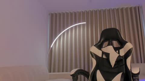 Savannahwildee online show from September 30, 11:37 am