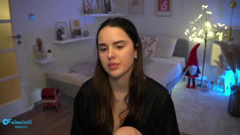 Snapshot of savvage_play chatting on January 3, 10:51 pm Naomi online show from January 3, 10:51 pm