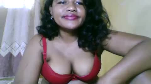 saylla1 online show from November 3, 6:14 am