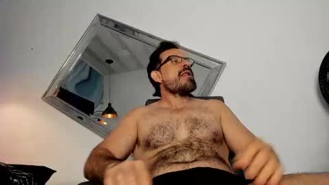 Snapshot of sbastone_muscle chatting on October 1, 1:17 pm sebastian muscleman daddy the better latin lover online show from October 1, 1:17 pm