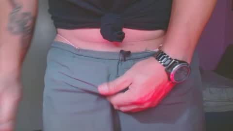 sbutter online show from December 4, 9:02 pm