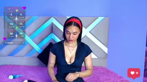 Snapshot of scarleett_ebony chatting on November 17, 1:06 pm scarleett_ebony online show from November 17, 1:06 pm