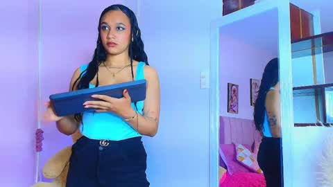 Snapshot of scarleett_ebony chatting on November 25, 7:36 pm scarleett_ebony online show from November 25, 7:36 pm