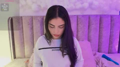 Snapshot of scarlet_anderson1 chatting on October 24, 2:30 am Scarlet online show from October 24, 2:30 am