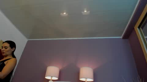 Scarlet Edwars online show from March 3, 6:12 pm