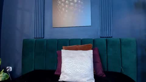 Scarlet Edwars online show from February 20, 4:18 pm