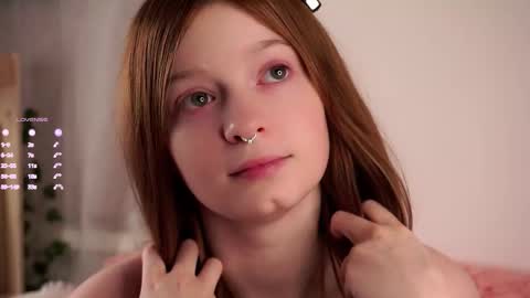 Snapshot of scarlet_fever10 chatting on October 12, 11:31 am scarlet_fever10 online show from October 12, 11:31 am