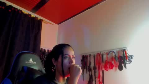 scarlet taylor kennedy online show from October 18, 7:14 pm
